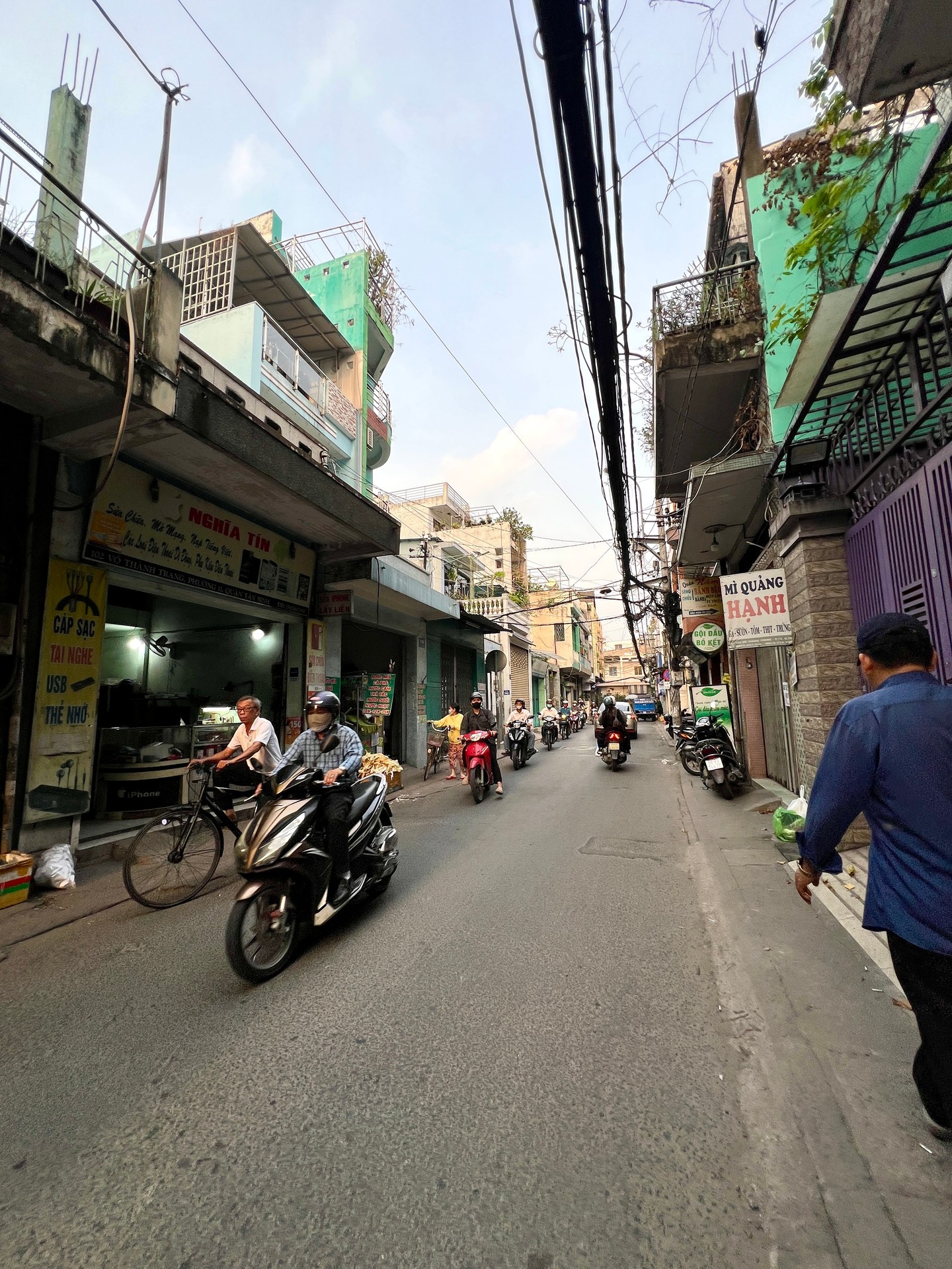 Nhà 3 tầng Mặt tiền Võ Thành Trang ngay Bảy Hiền Tân Bình chủ giảm mạnh còn 97tr/m2